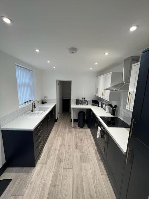 Beautiful Anfield Family Home Liverpool Eksteriør bilde
